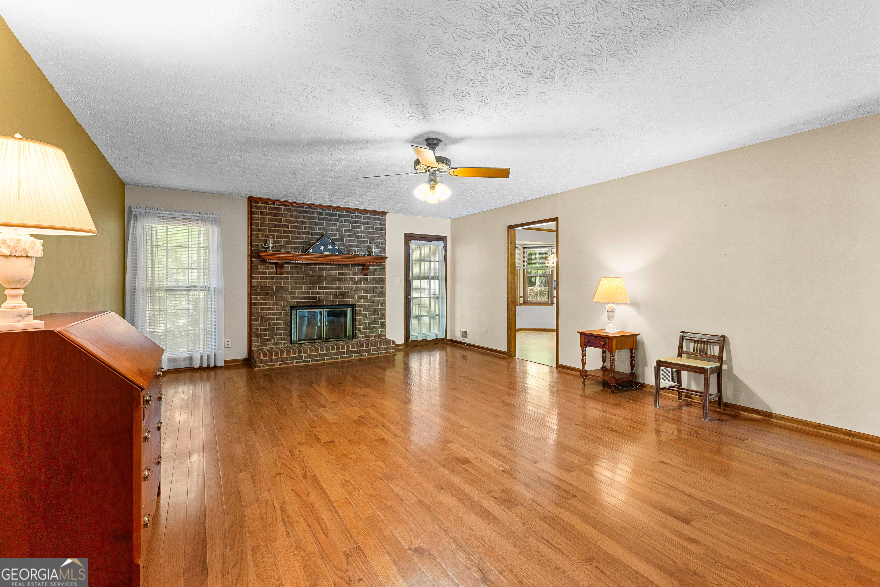 Fayetteville, Georgia 30215, United States, 3 Bedrooms Bedrooms, ,2 BathroomsBathrooms,Residential,Pending,110936