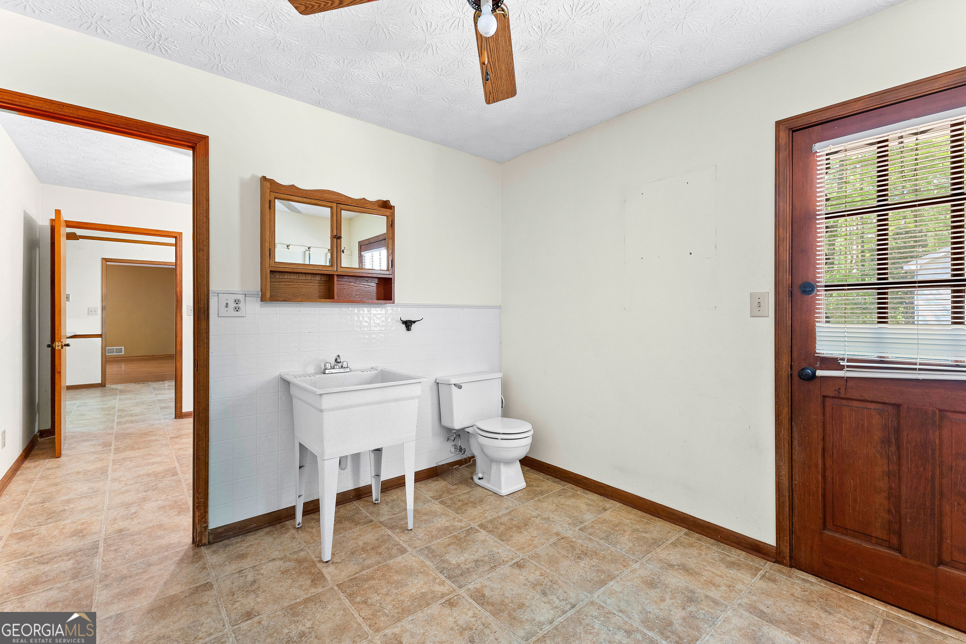 Fayetteville, Georgia 30215, United States, 3 Bedrooms Bedrooms, ,2 BathroomsBathrooms,Residential,Pending,110936