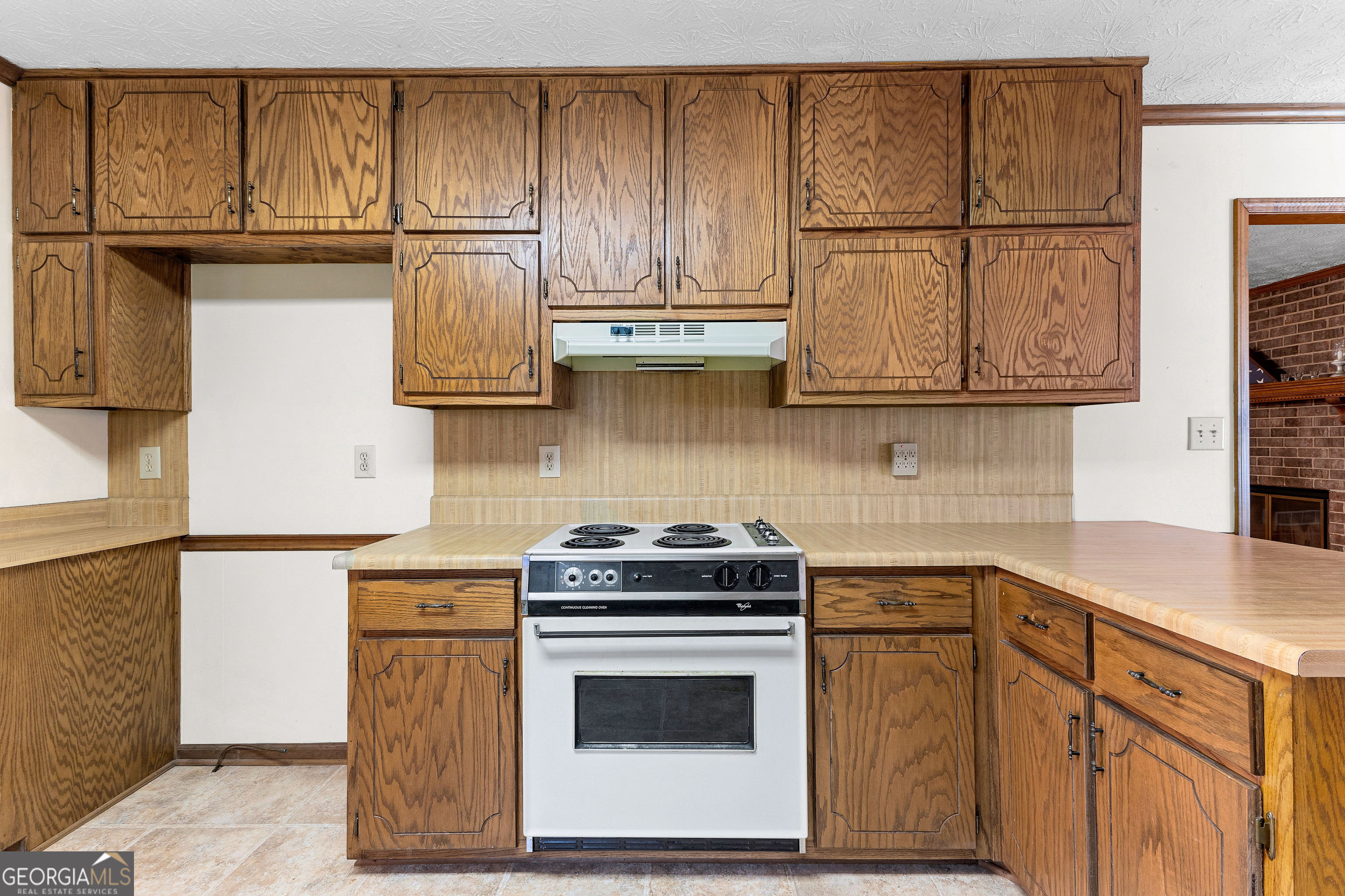 Fayetteville, Georgia 30215, United States, 3 Bedrooms Bedrooms, ,2 BathroomsBathrooms,Residential,Pending,110936