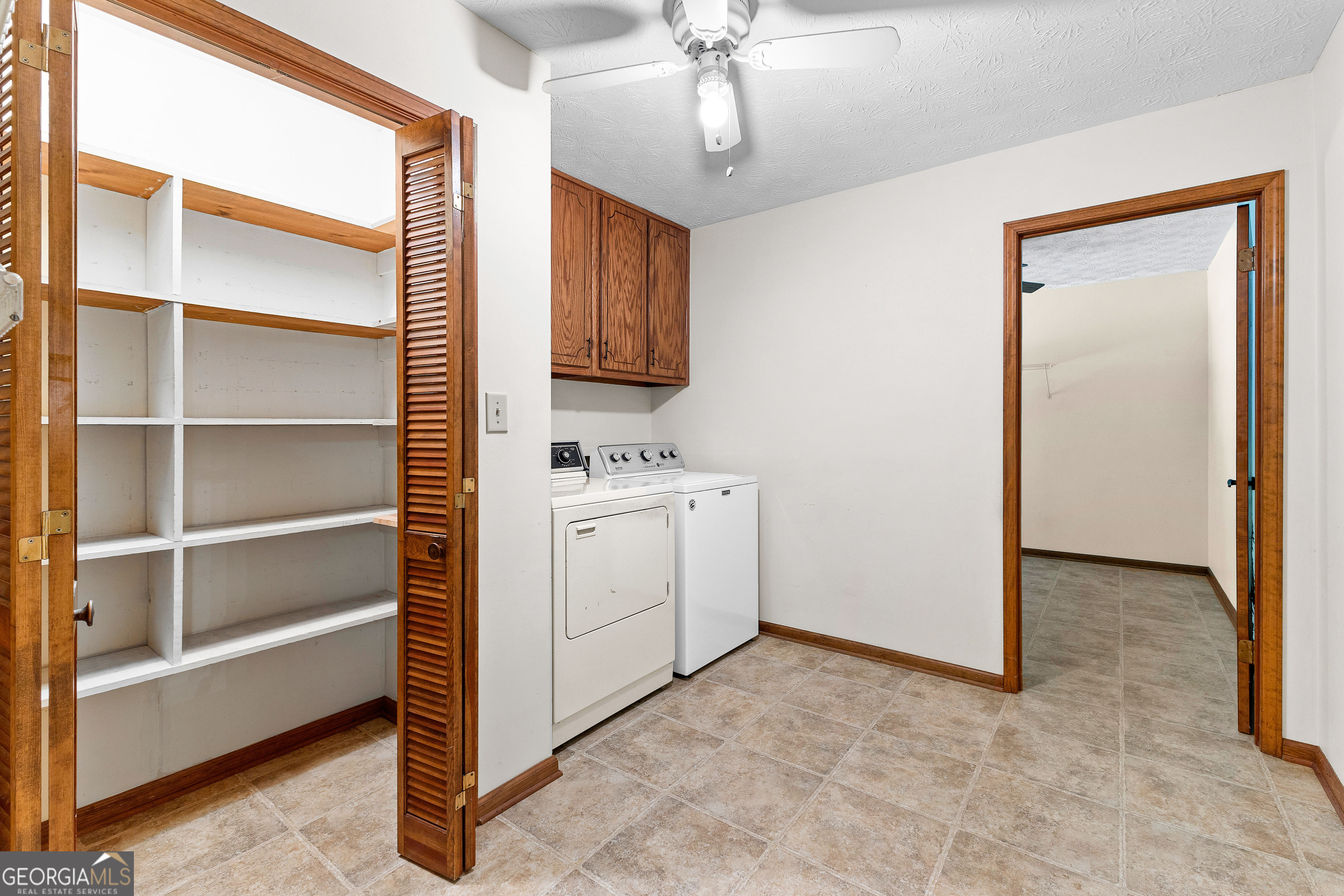 Fayetteville, Georgia 30215, United States, 3 Bedrooms Bedrooms, ,2 BathroomsBathrooms,Residential,Pending,110936