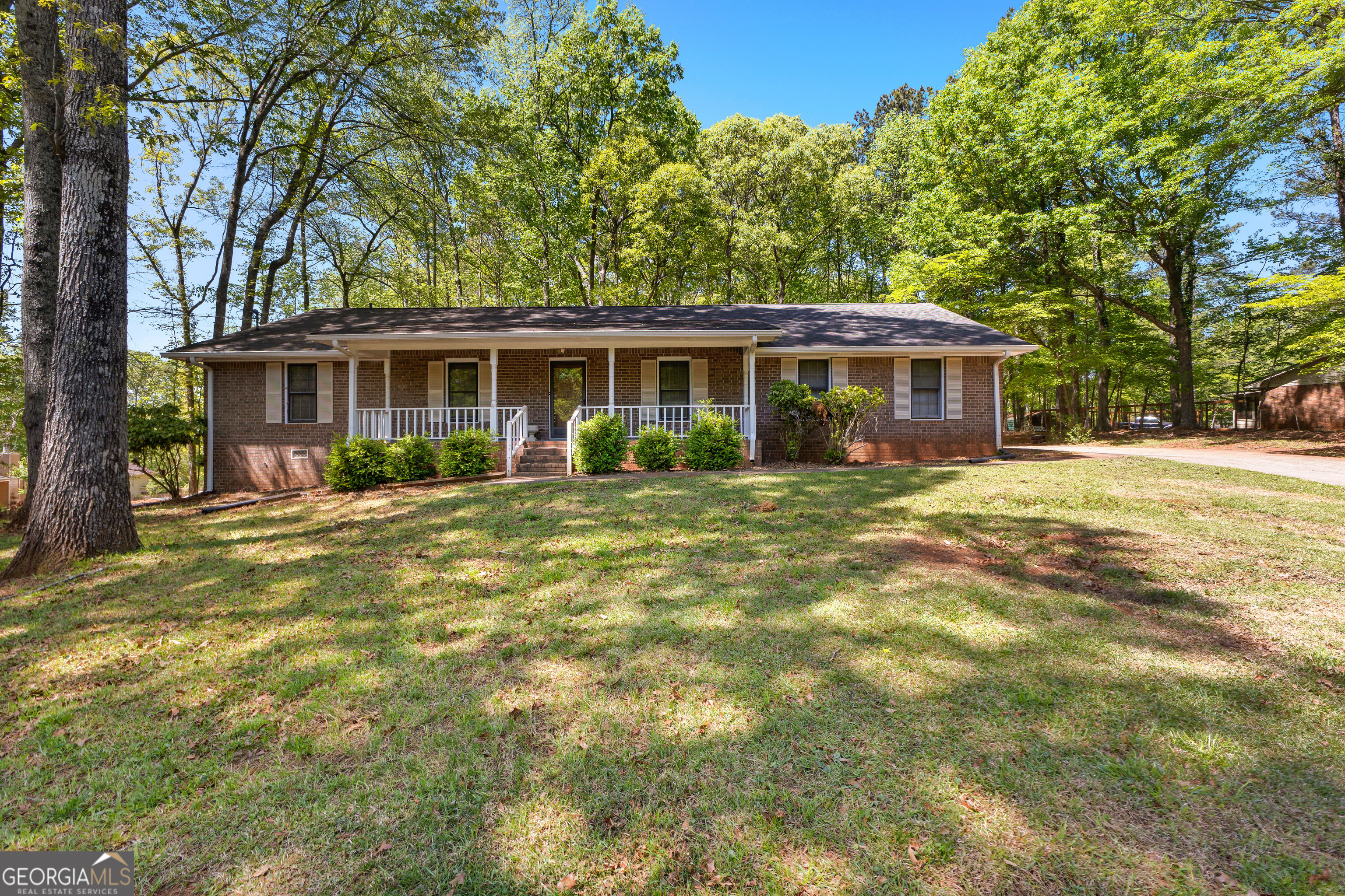 Fayetteville, Georgia 30215, United States, 3 Bedrooms Bedrooms, ,2 BathroomsBathrooms,Residential,Pending,110936