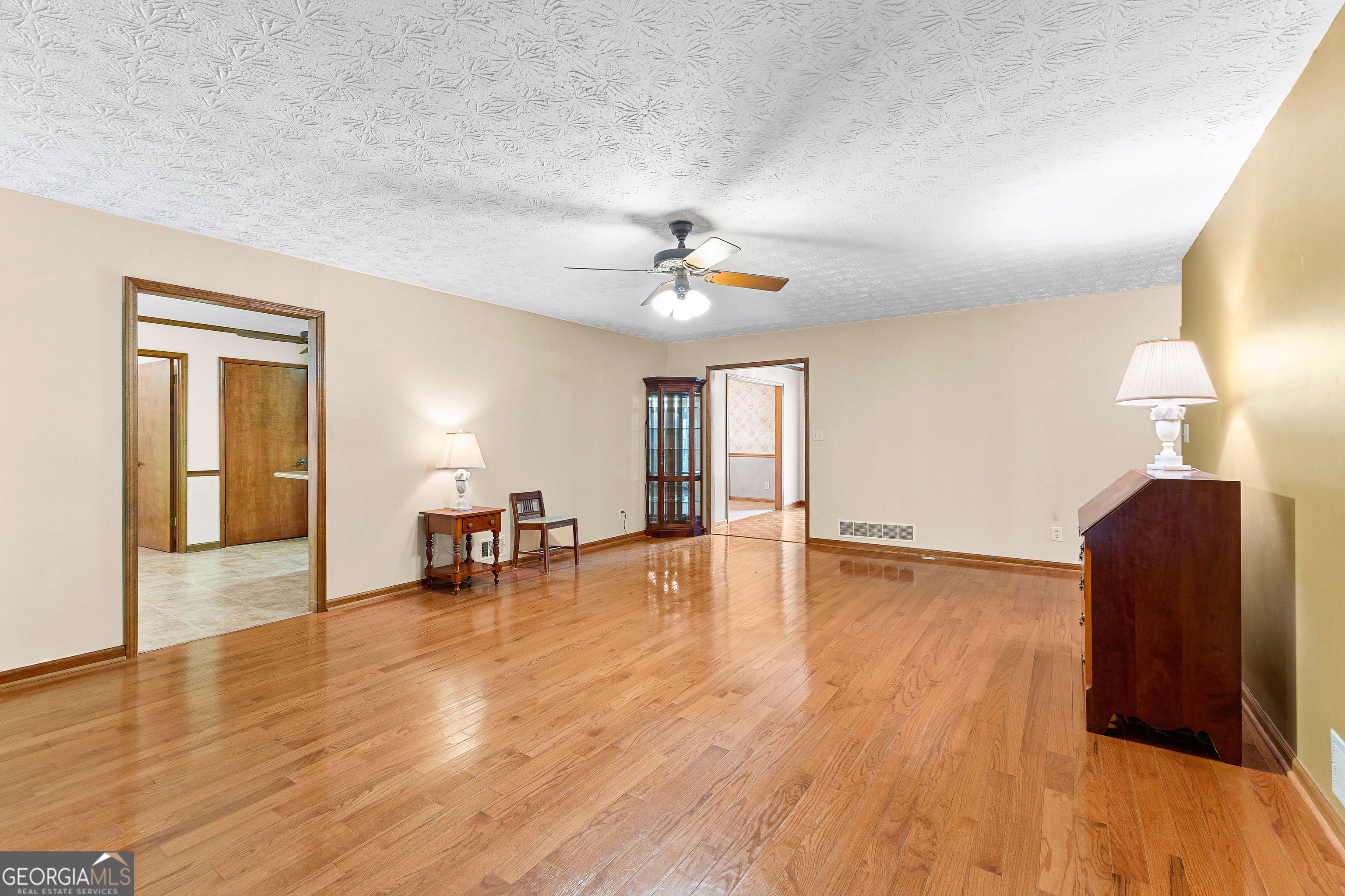 Fayetteville, Georgia 30215, United States, 3 Bedrooms Bedrooms, ,2 BathroomsBathrooms,Residential,Pending,110936