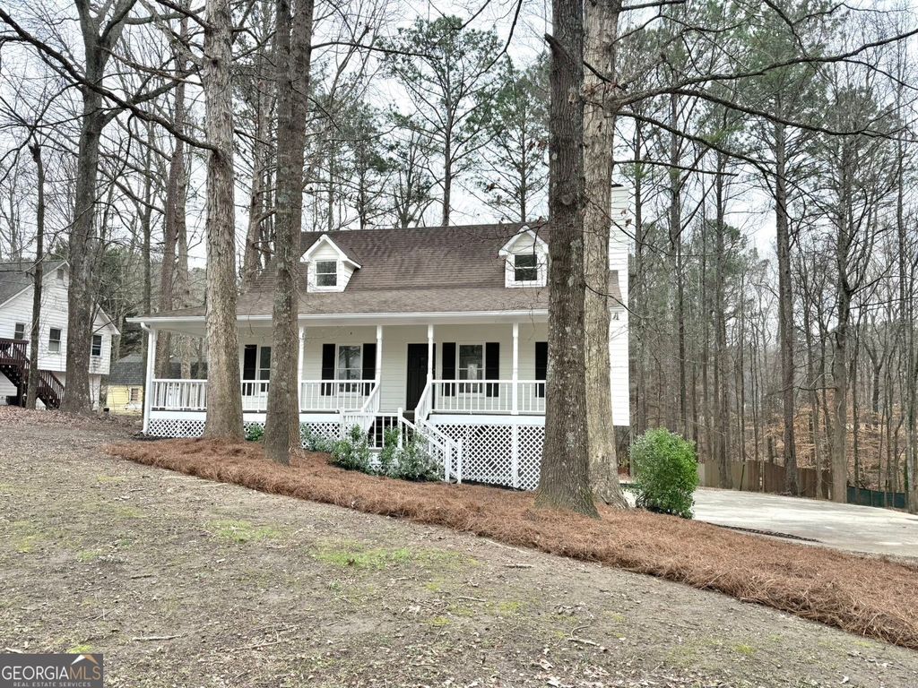 Photo of 43 Oak Landing Circle, Douglasville, GA 30134 (MLS # 10682229)