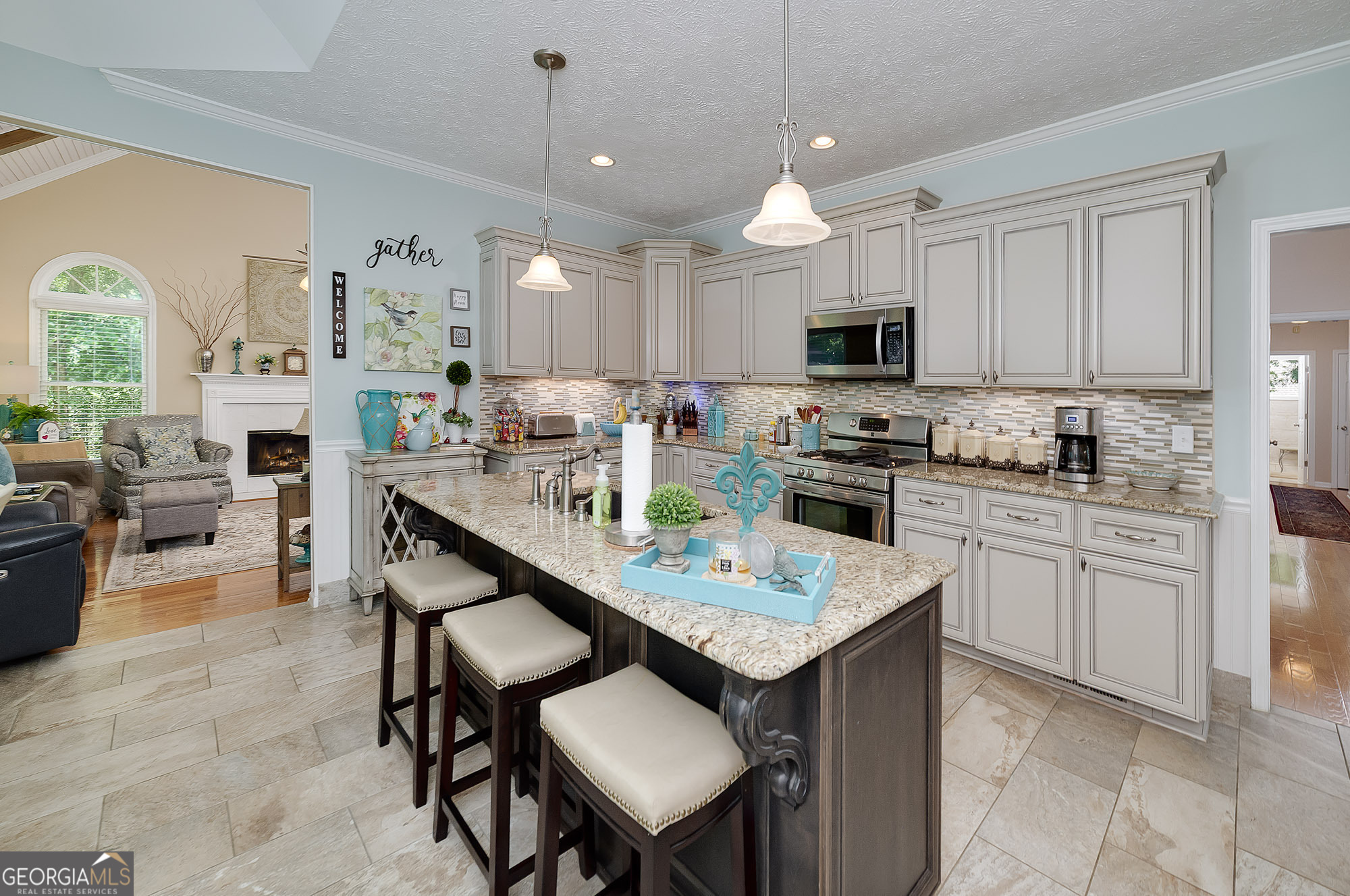 215 Oakwood Lakes DR