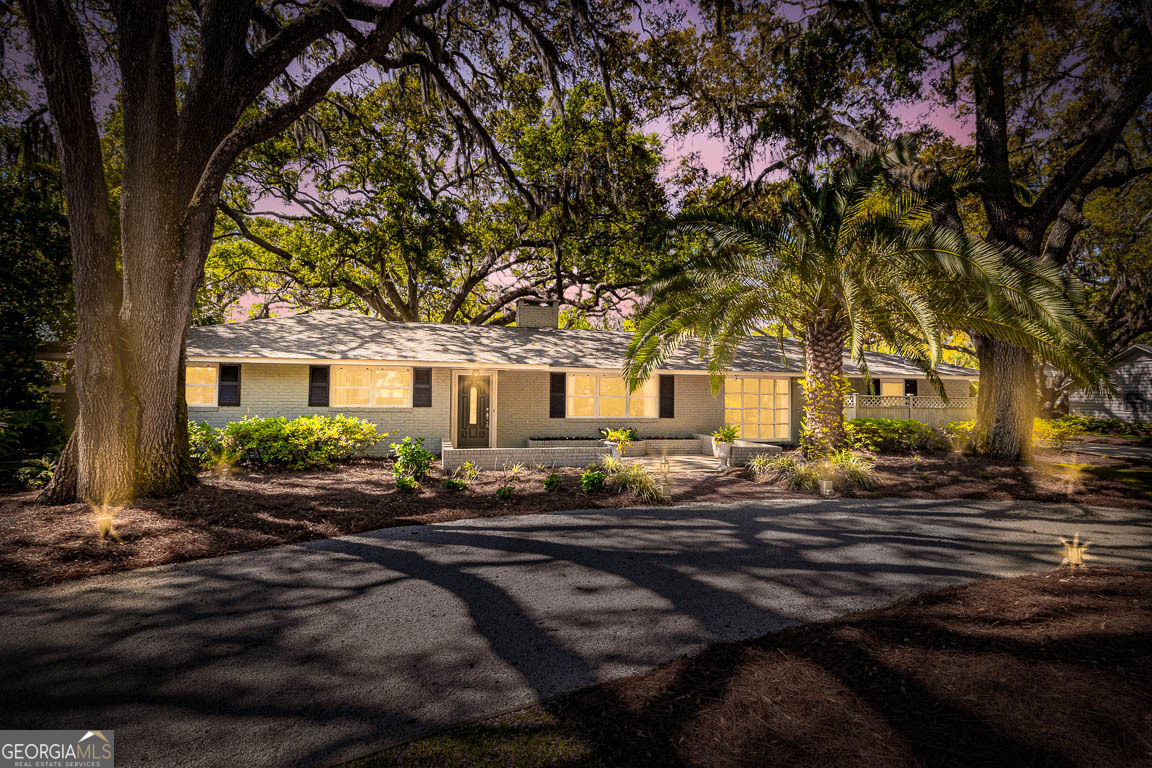 20 Frederica Oaks LN