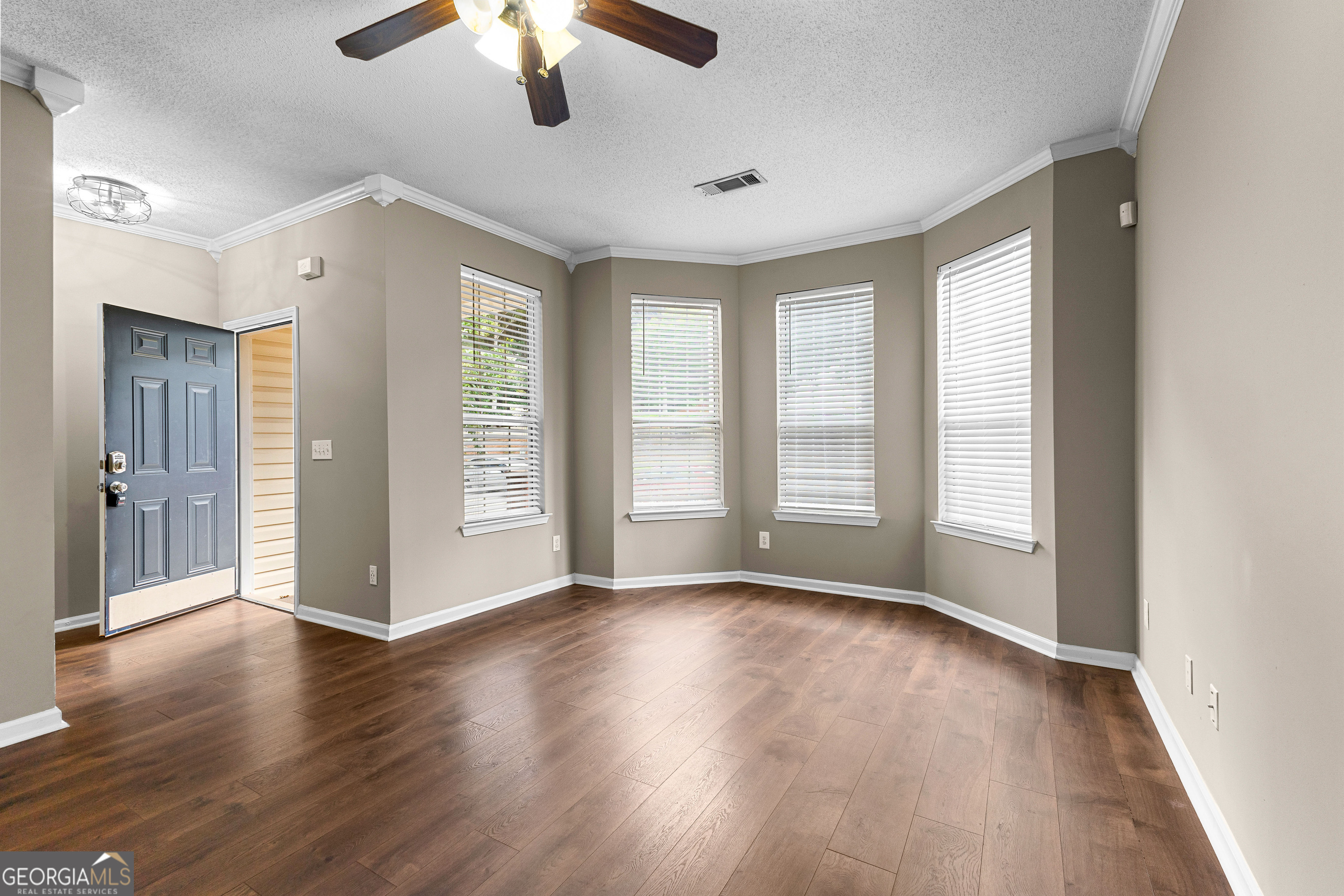 350 Brentwood DR