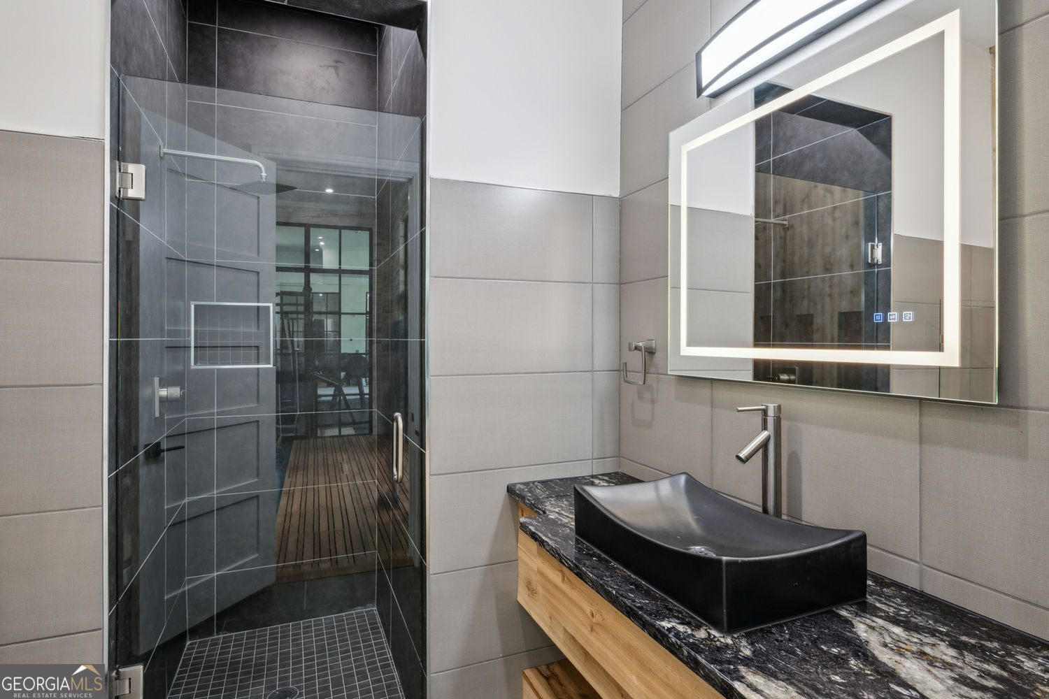 Sandy Springs, Georgia 30327, United States, 7 Bedrooms Bedrooms, ,10 BathroomsBathrooms,Residential,Active,171672