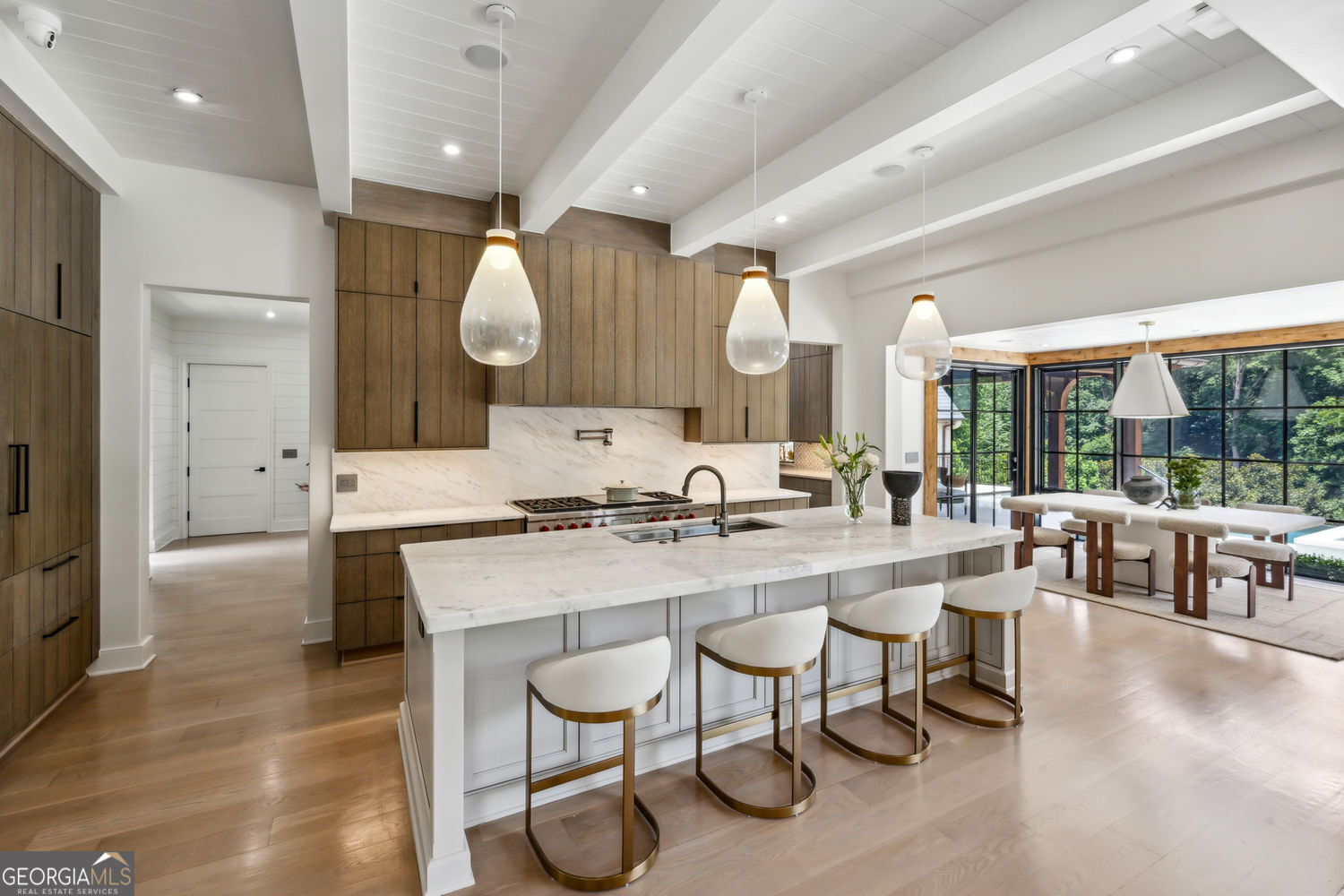 Sandy Springs, Georgia 30327, United States, 7 Bedrooms Bedrooms, ,10 BathroomsBathrooms,Residential,Active,171672