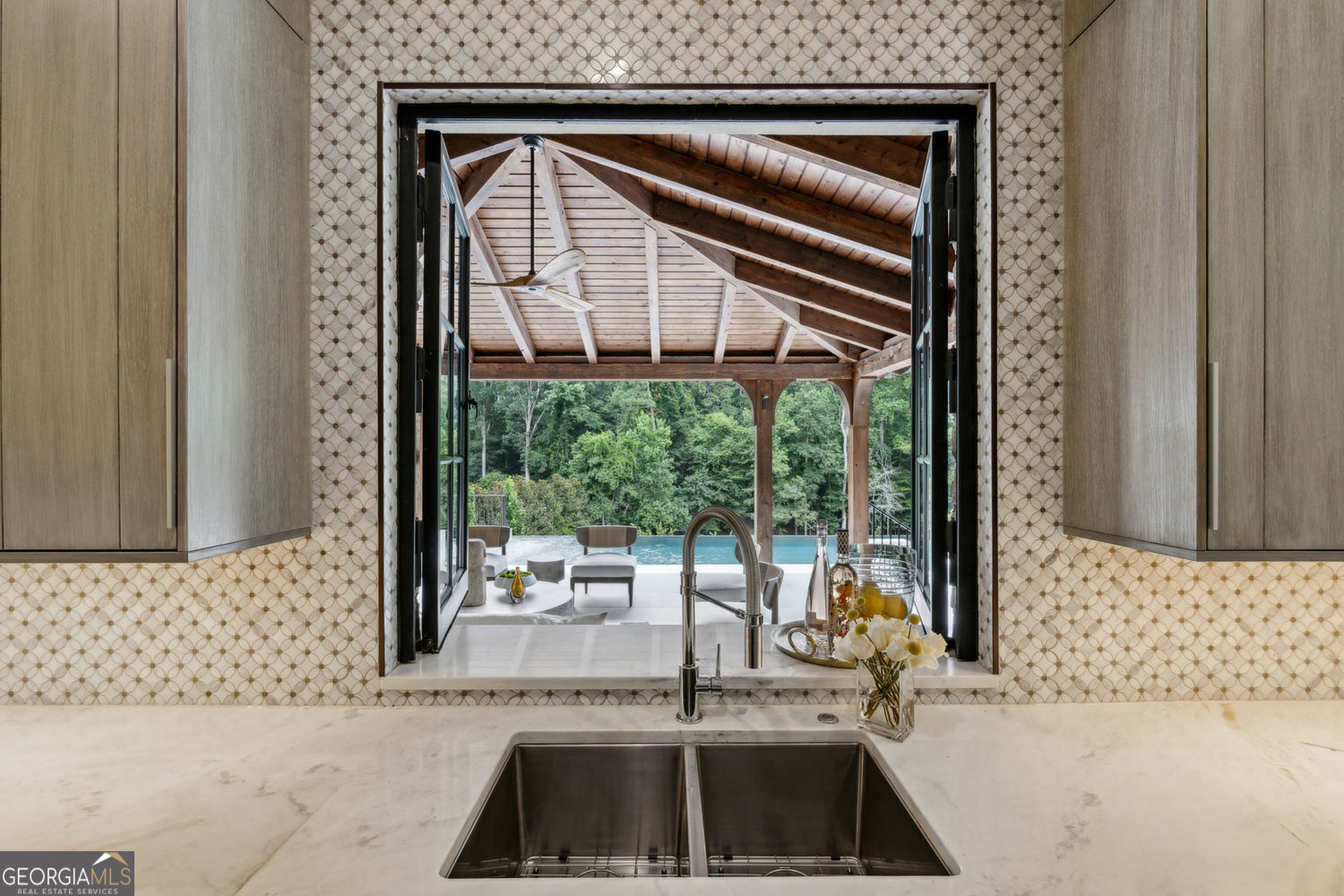 Sandy Springs, Georgia 30327, United States, 7 Bedrooms Bedrooms, ,10 BathroomsBathrooms,Residential,Active,171672