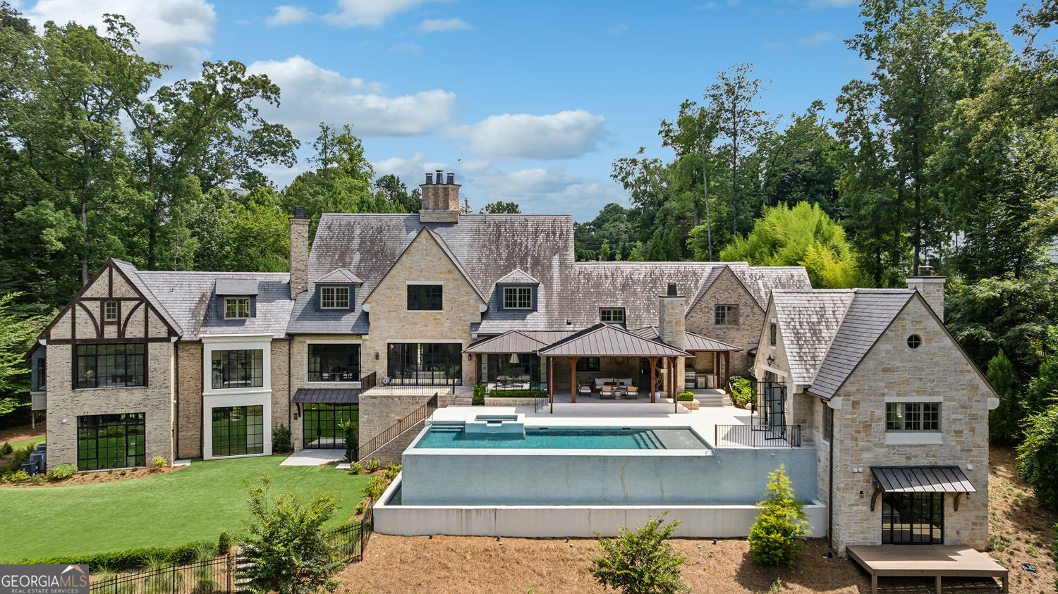 Sandy Springs, Georgia 30327, United States, 7 Bedrooms Bedrooms, ,10 BathroomsBathrooms,Residential,Active,171672