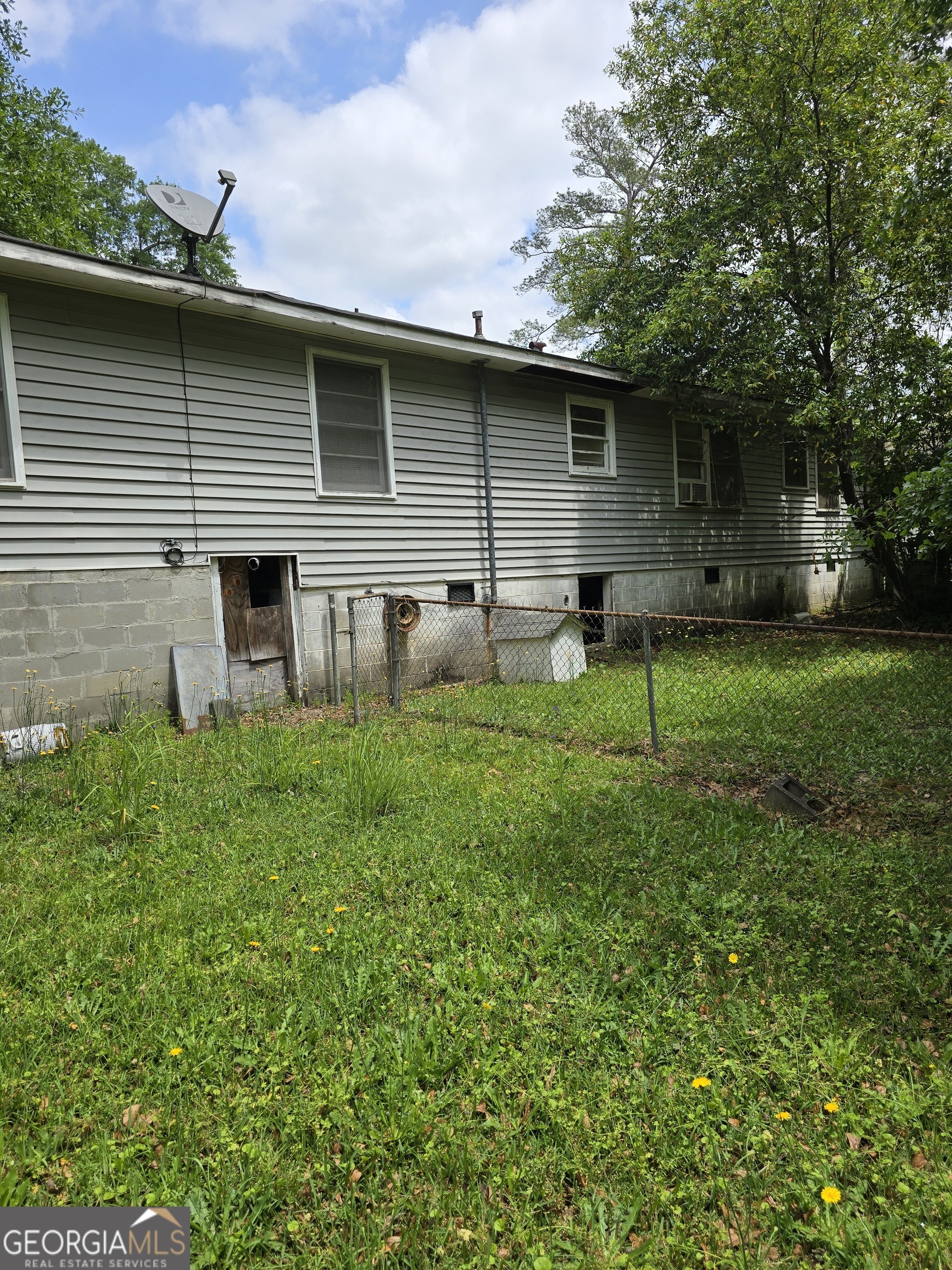 2805 Horseshoe DR