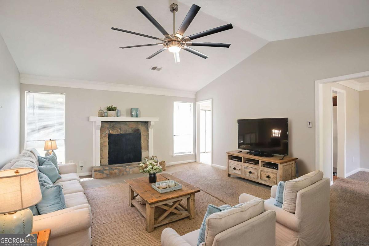 5404 Biffle Downs RD