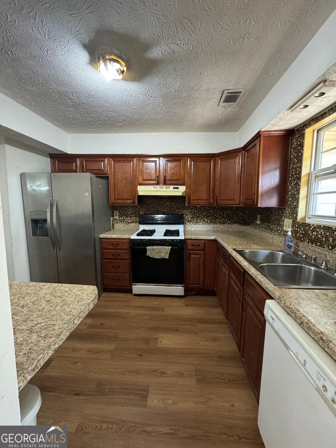 3739 Jamestown CT