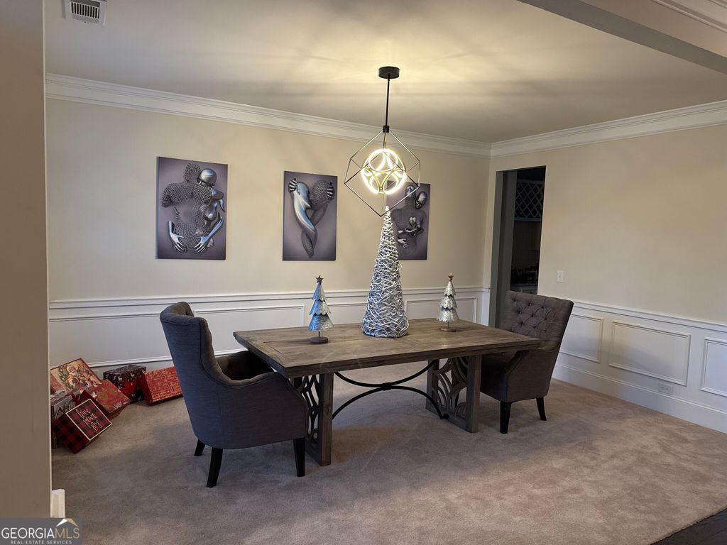 Photo of 325 SAWGRASS View, Fairburn, GA 30213 (MLS # 10657738)