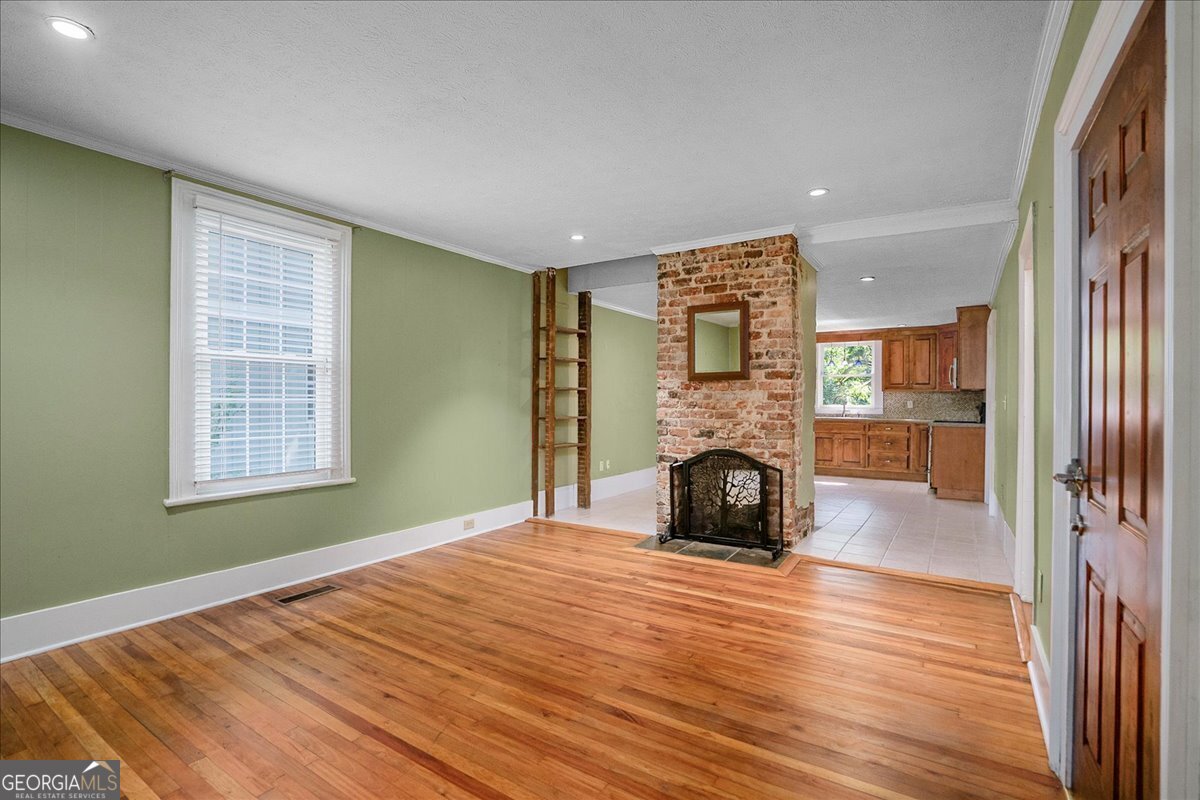 546 Pulaski ST