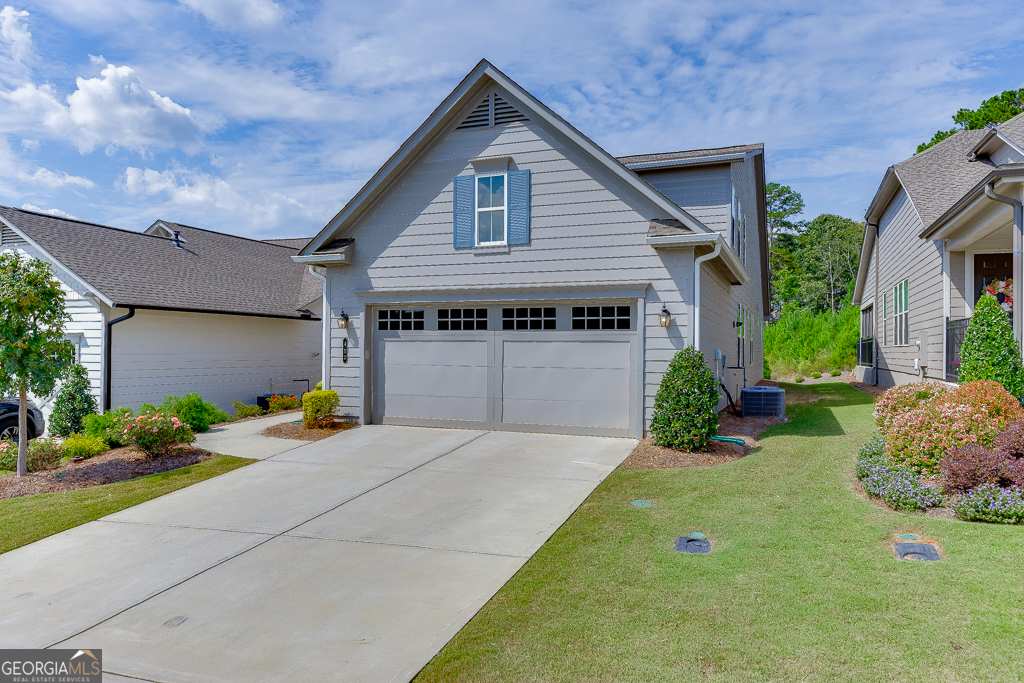 452 Ontario LN