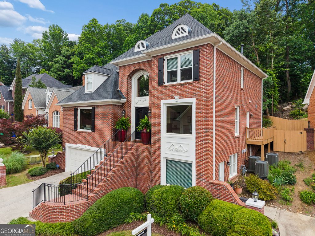 Photo of 3177 Kings Arms Court NE, Atlanta, GA 30345 (MLS # 10767693)