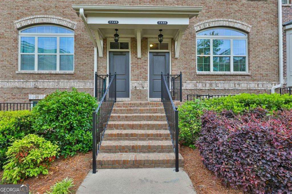 7850 Willoughby CT