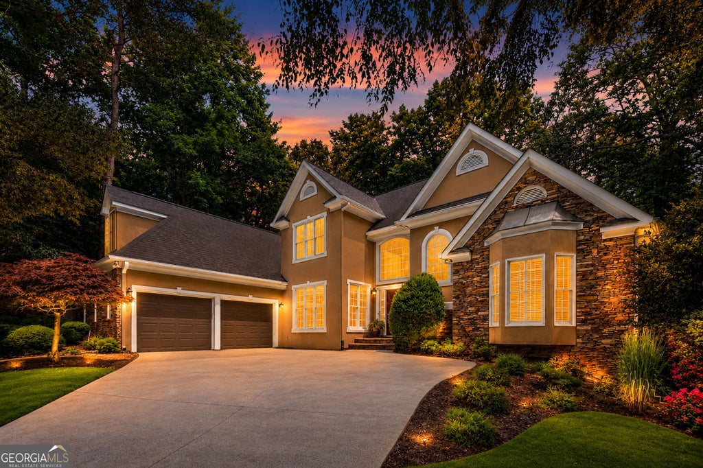 Photo of 1605 Amberwood Court, Woodstock, GA 30189 (MLS # 10781478)