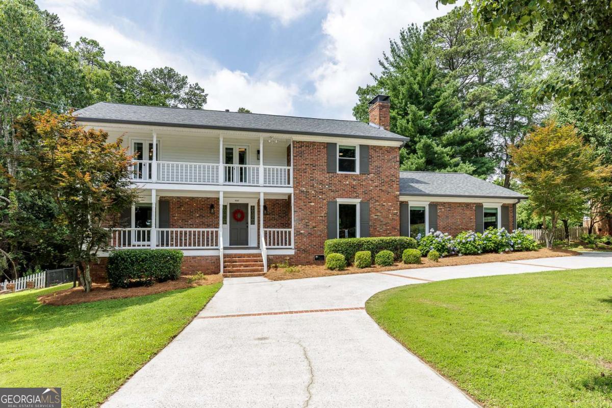 4047 Dunwoody Club DR