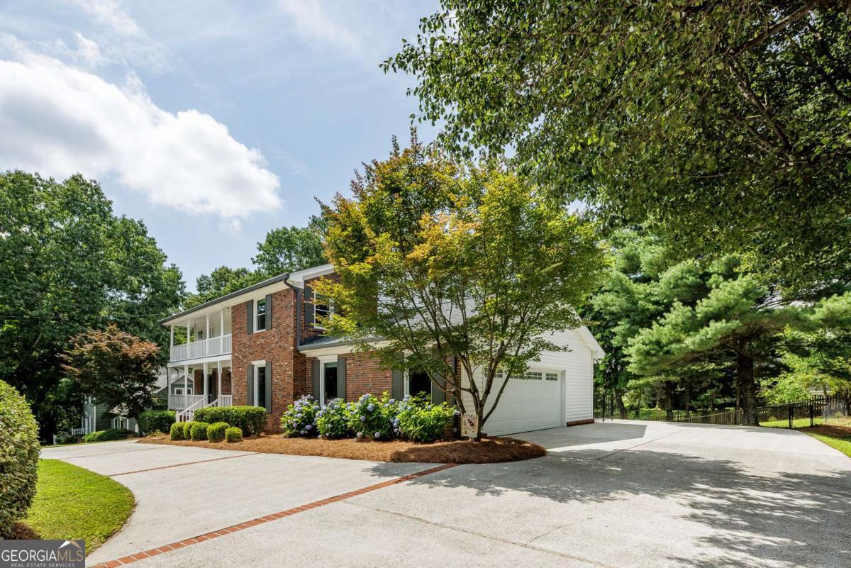 4047 Dunwoody Club DR