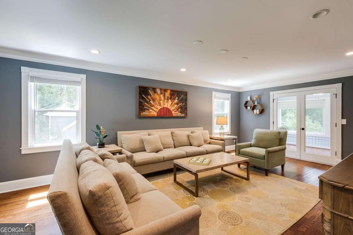 4047 Dunwoody Club DR