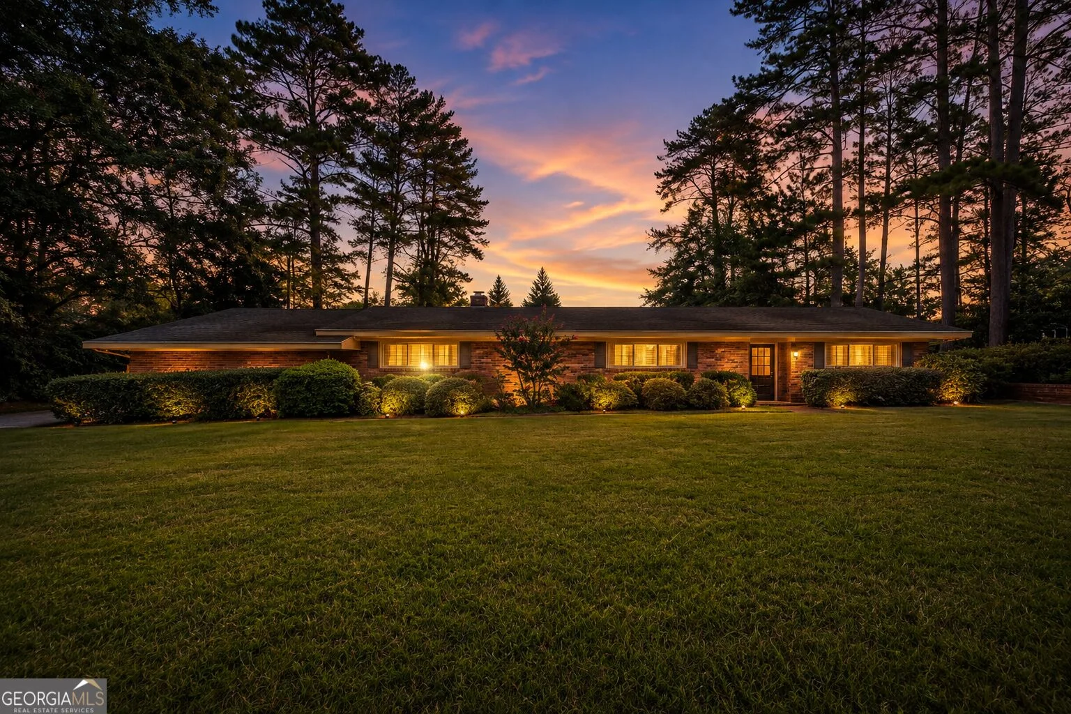 104 Woodlawn Place