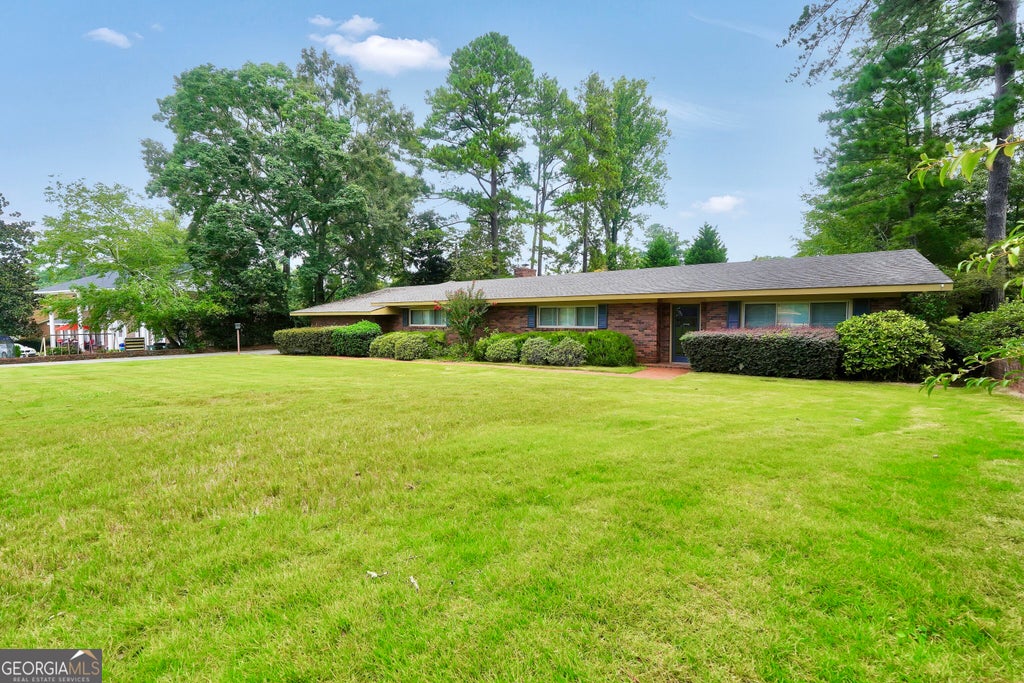 Photo of 104 Woodlawn Place, Thomaston, GA 30286 (MLS # 10822033)