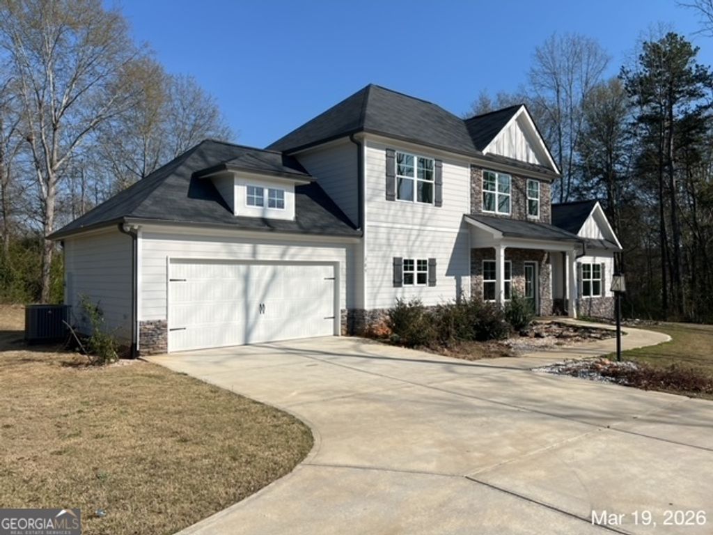 Photo of 309 QUAIL FOREST CIRCLE, TOCCOA, GA 30577 (MLS # 10728989)