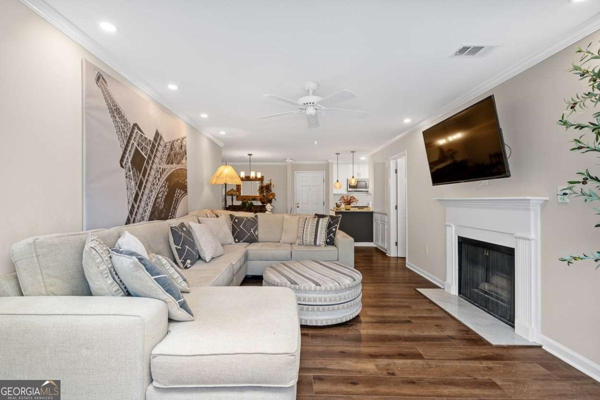 23103 Plantation DR NE 103