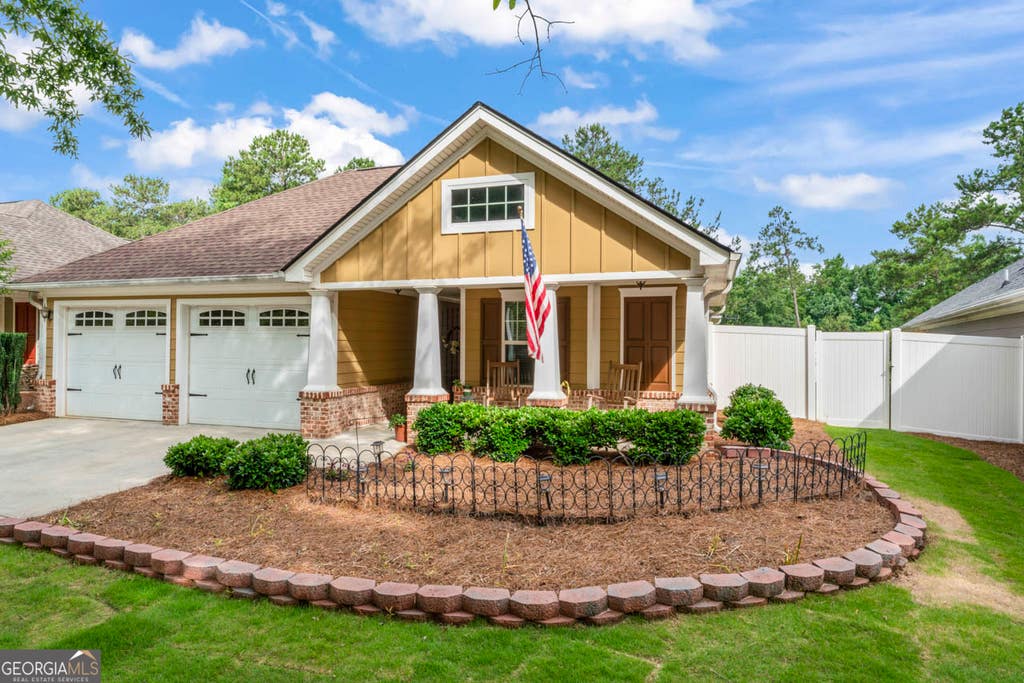 Photo of 140 Cottage Club Drive, Locust Grove, GA 30248 (MLS # 10792361)