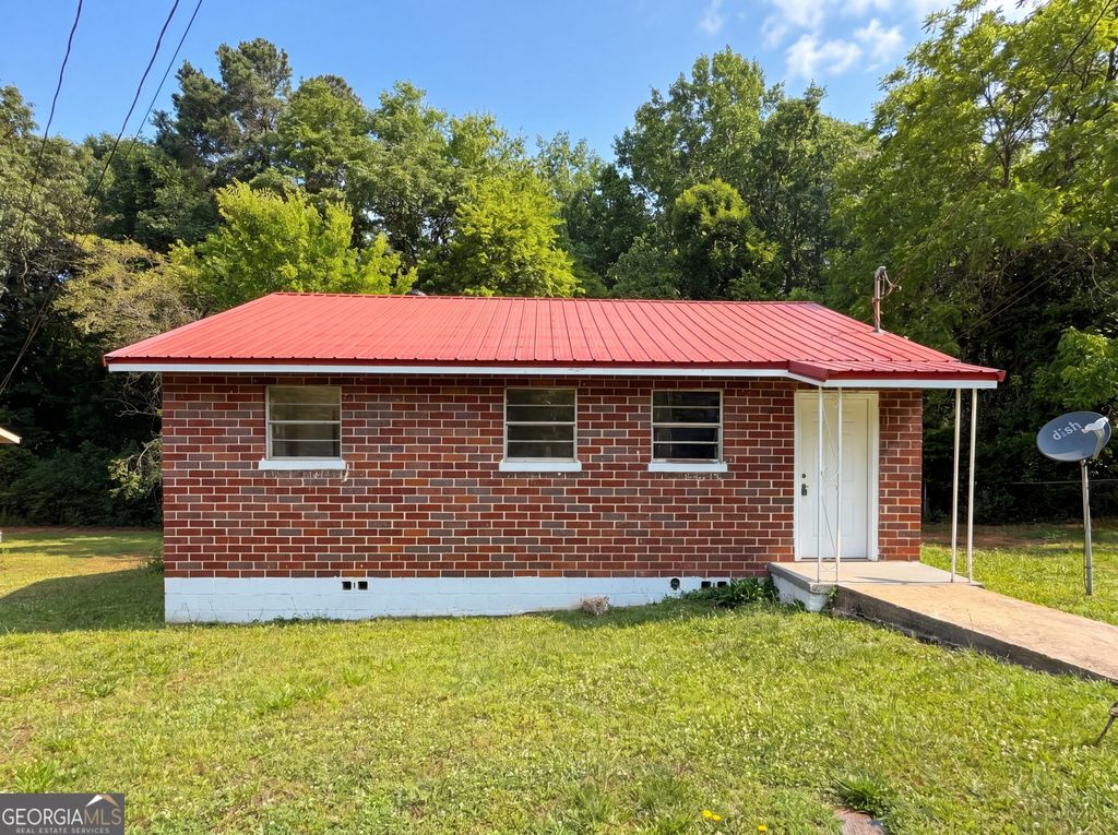 Photo of 243 Glenn Street, Jackson, GA 30233 (MLS # 10767620)
