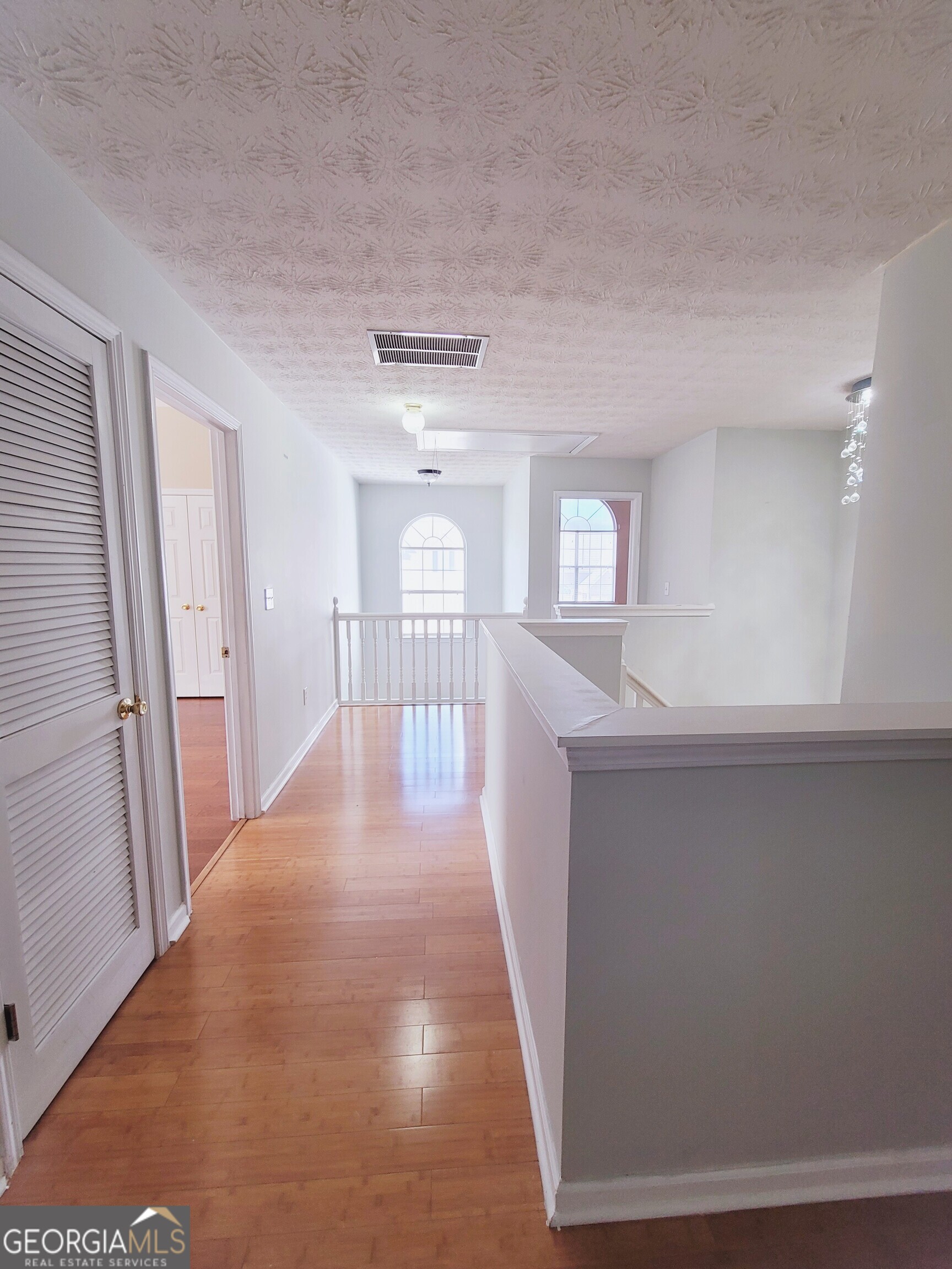 Villas At Overlook - Residential