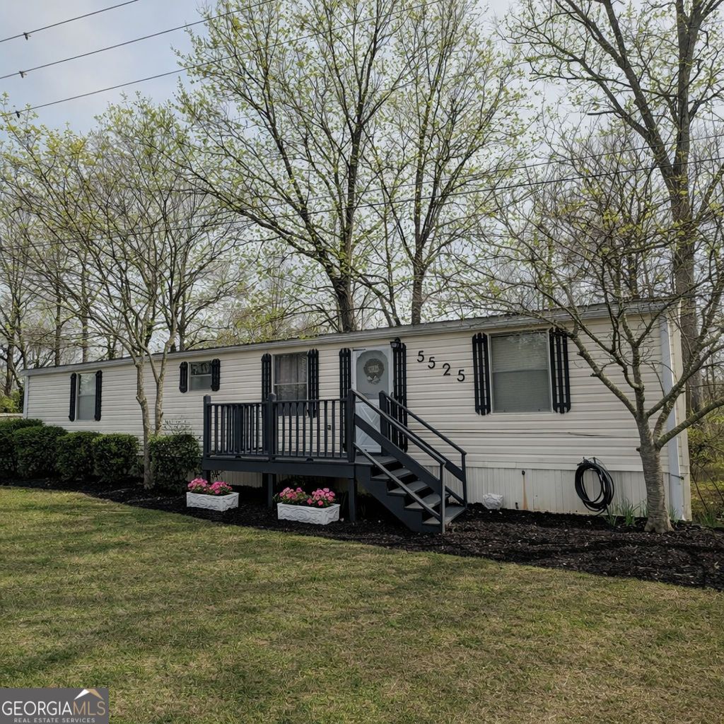 Photo of 5525 Mount Shores Circle, Gainesville, GA 30506 (MLS # 10725788)