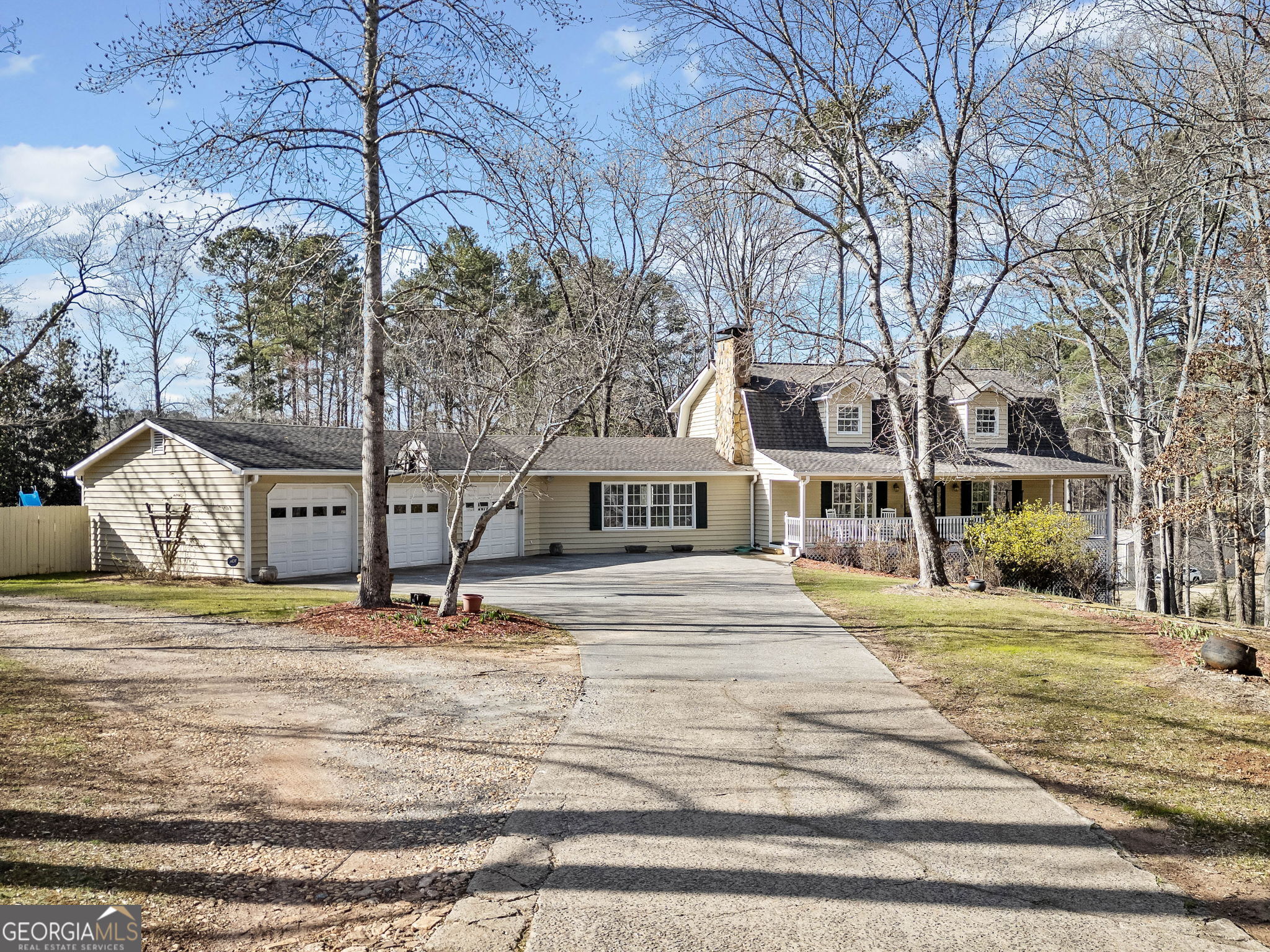 444 Pineview DR