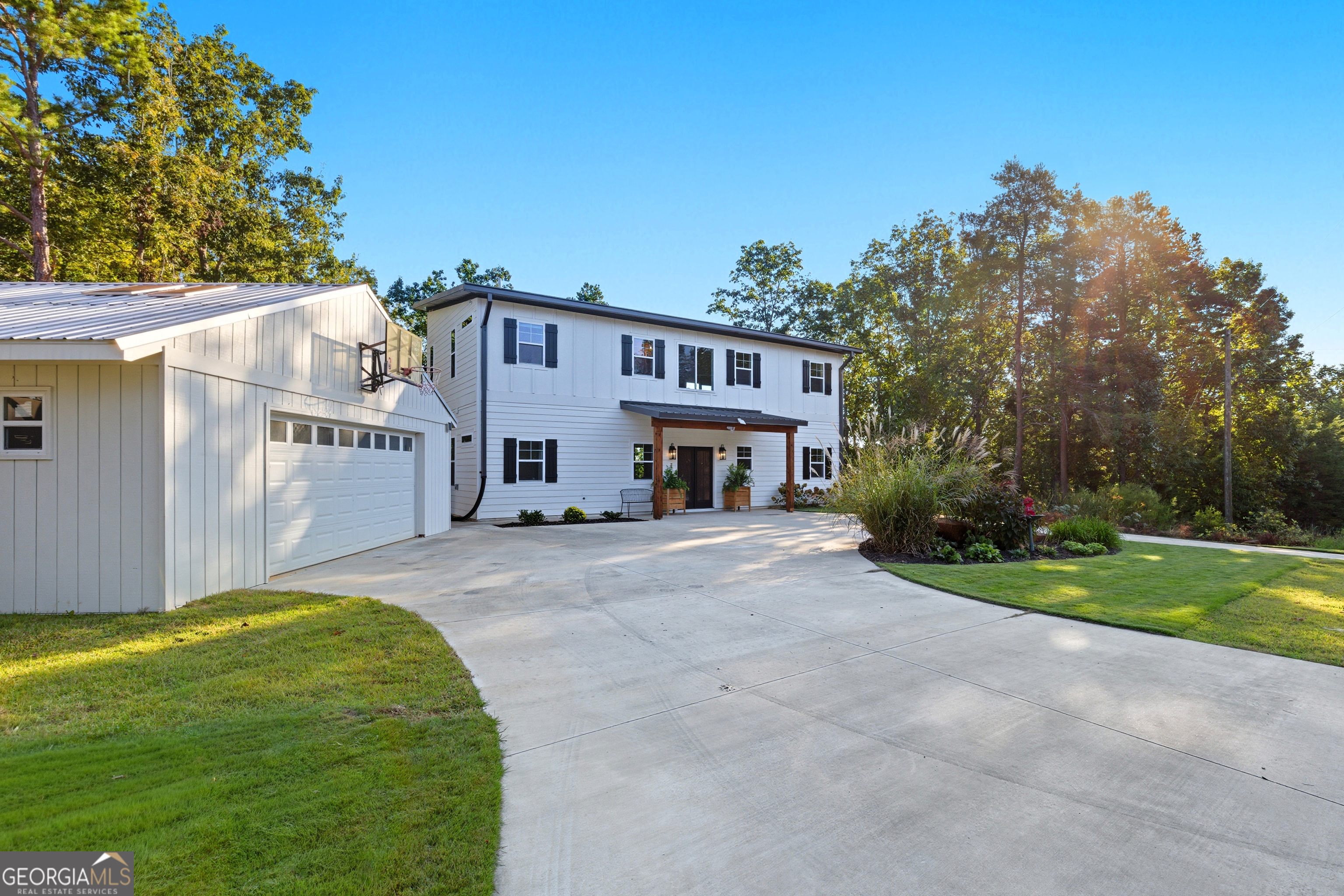 929 Crescent DR