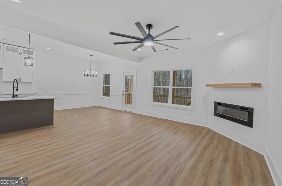 214 Lynn RD