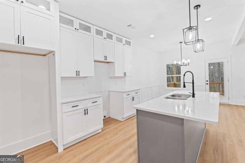 214 Lynn RD