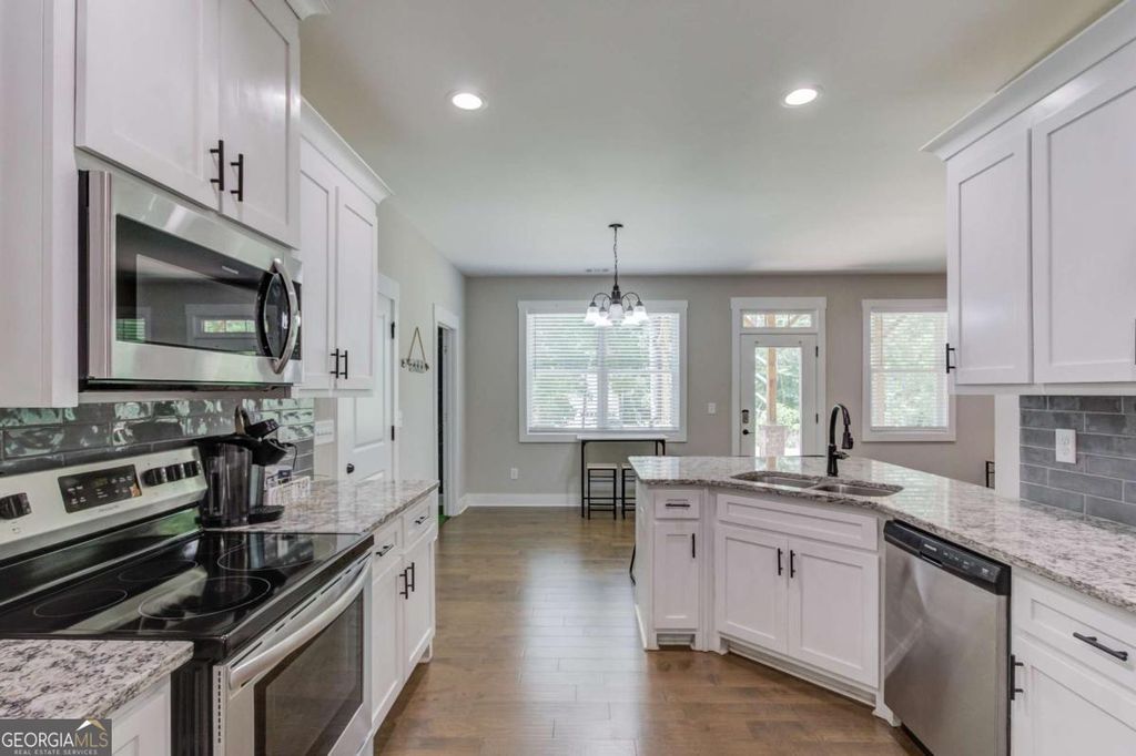 Photo of 3350 Lanier Circle, Gainesville, GA 30506 (MLS # 10754556)
