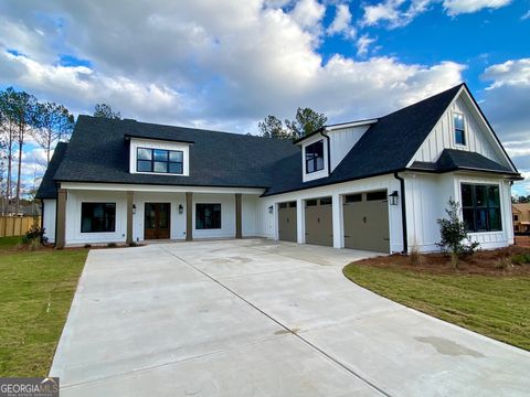 A home in Newnan