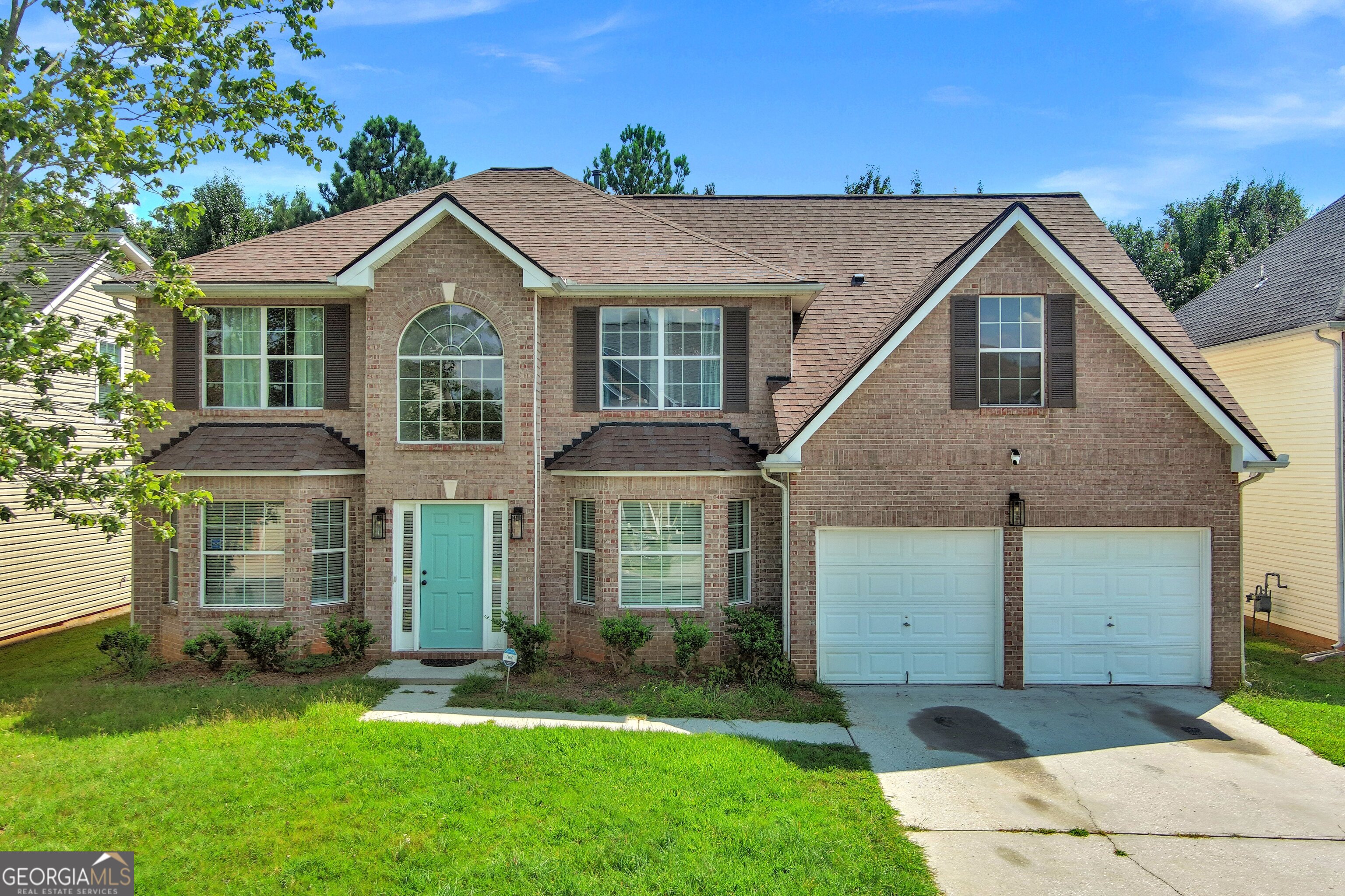 MOVE-IN READY & FULLY UPDATED! Welcome to 1771 Deer Crossing Cir, where modern updates meet charm and comfort. This home features a brand new HVAC, a completely renovated kitchen, and fresh paint and lighting throughout. The bathrooms have been newly updated, the flooring is all new, and smooth ceilings add a sleek finishing touch. Nestled in a quiet, serene neighborhood, this home is truly turn-key - all that's missing is you! Don't miss your chance to own this beautifully refreshed home.