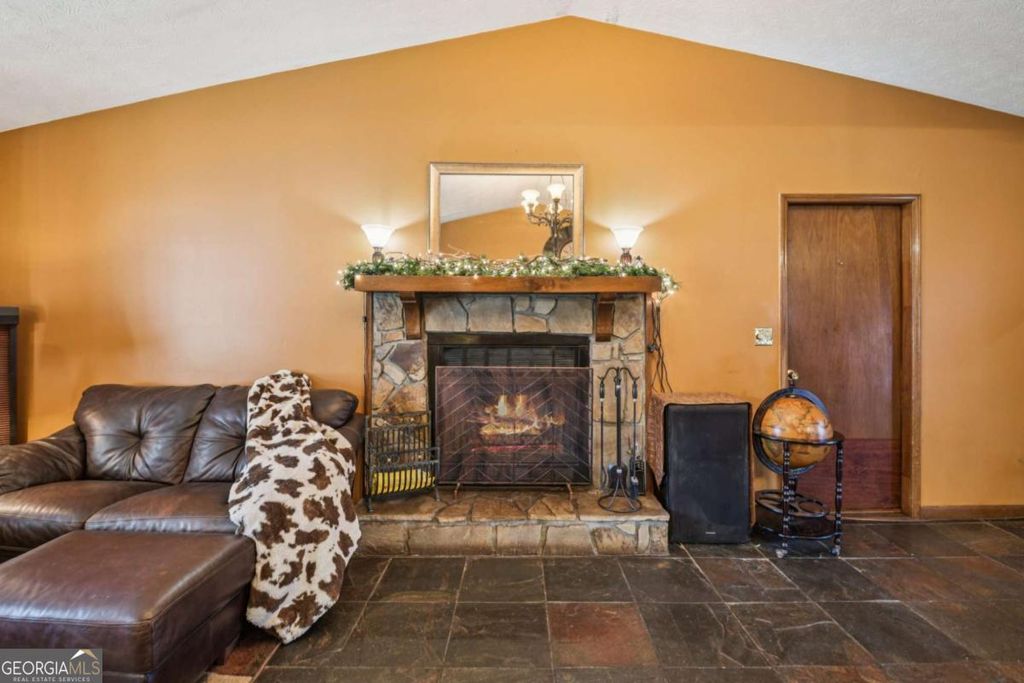 Photo of 527 Jaywood Drive, Stone Mountain, GA 30083 (MLS # 10661729)