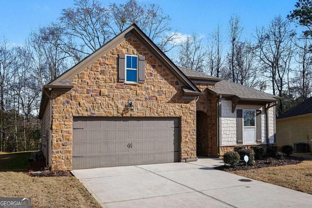 Photo of 256 High Court Way, Locust Grove, GA 30248 (MLS # 10672089)