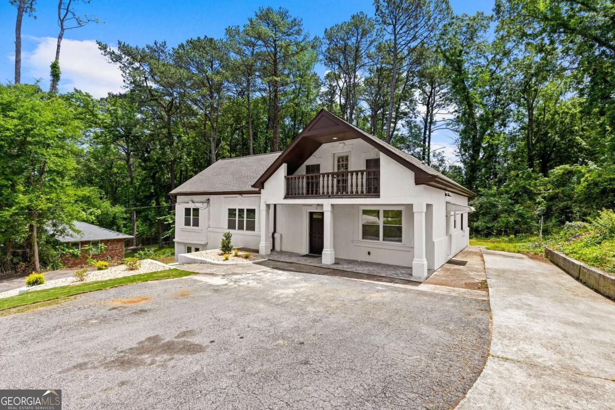 1887 Shalimar DR