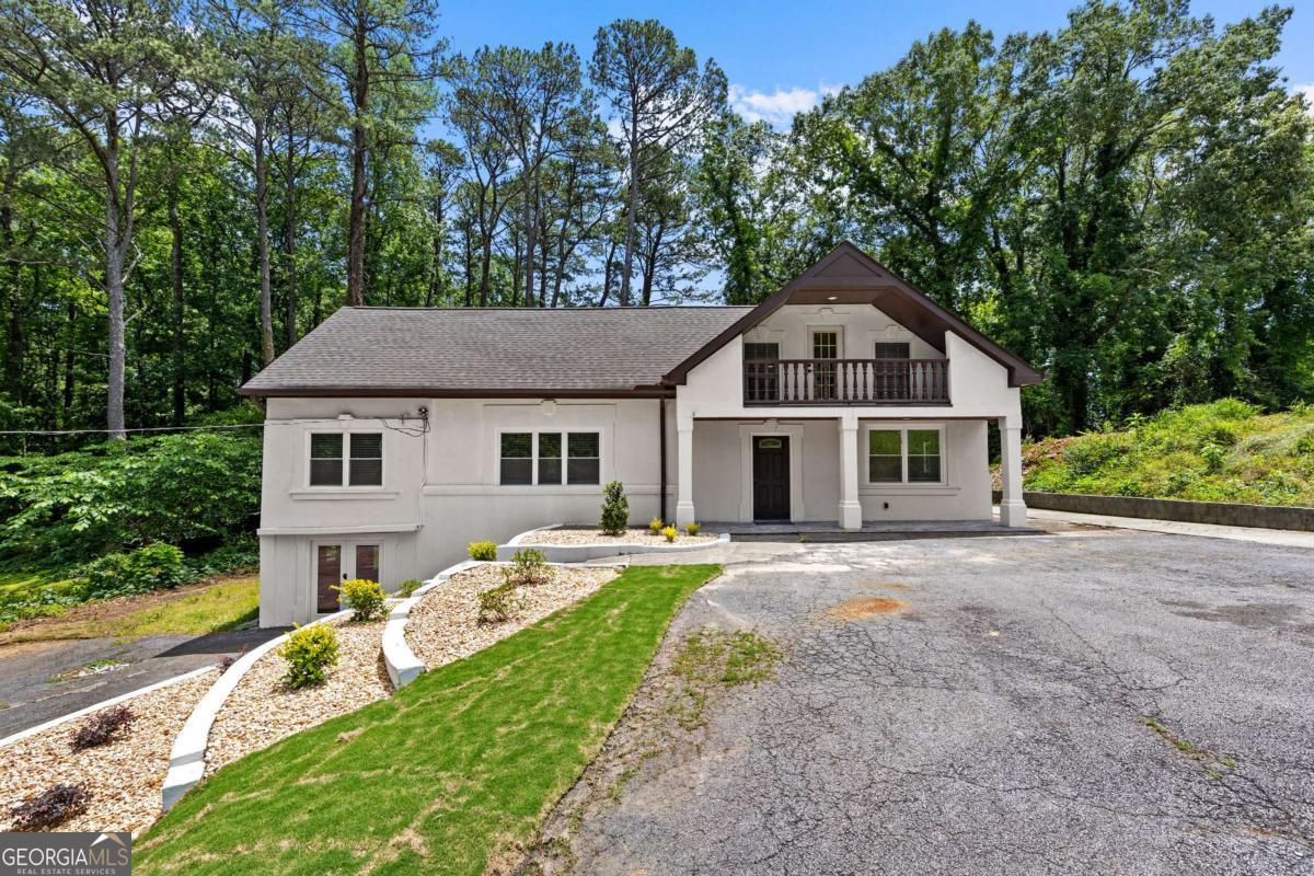 1887 Shalimar DR