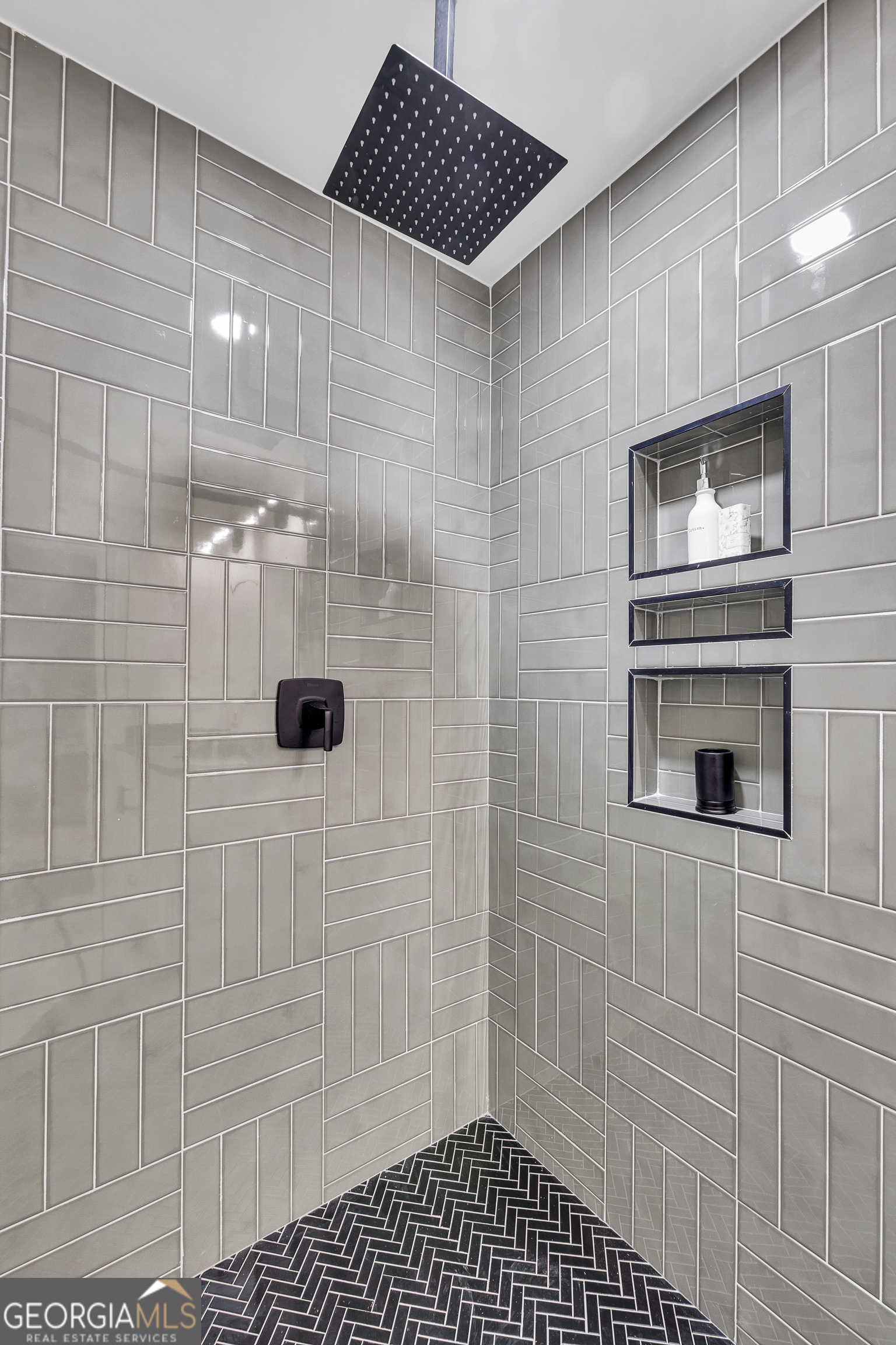 Holly Lane Estates - Residential