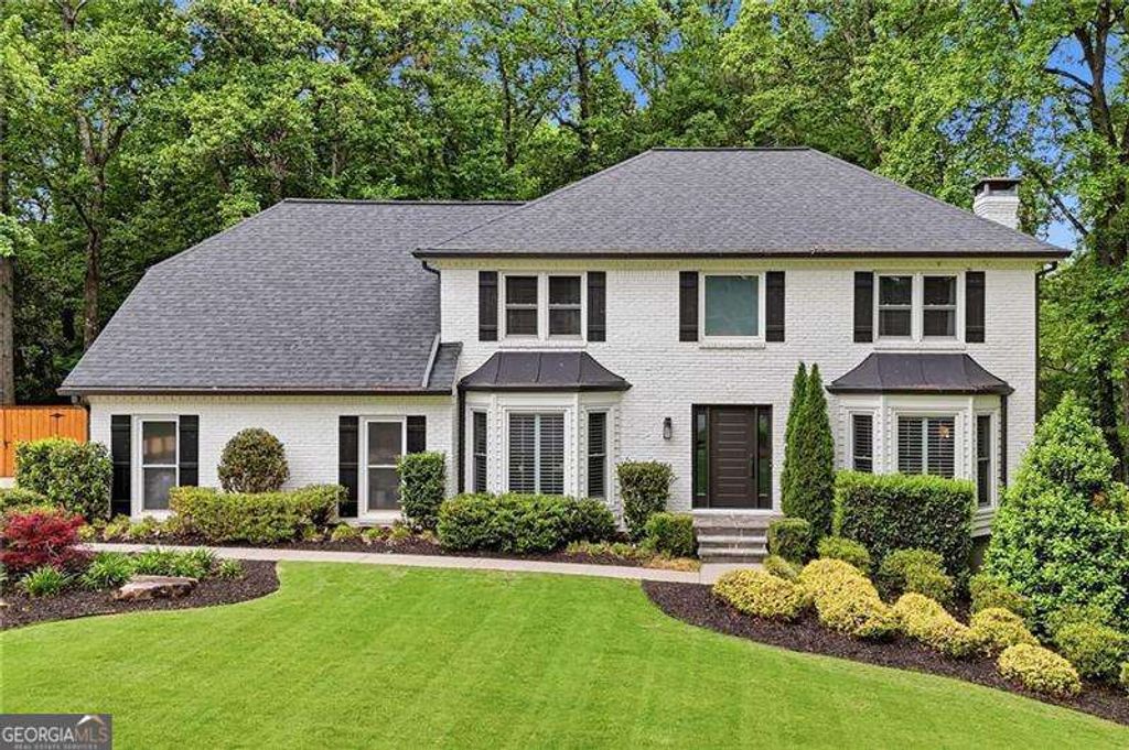 Photo of 925 Kingridge Court, Roswell, GA 30075 (MLS # 10763192)