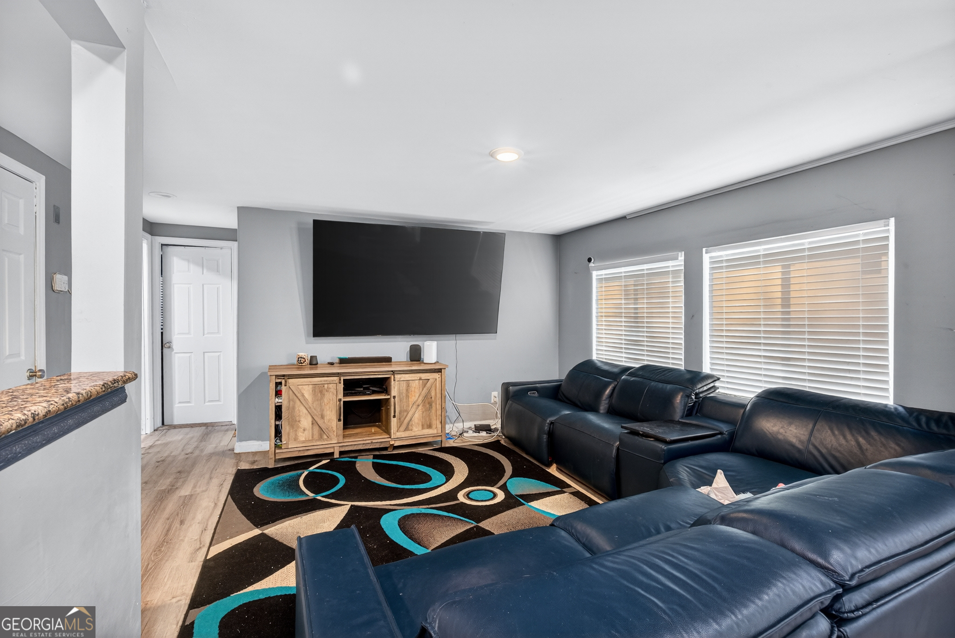 32 Woods DR