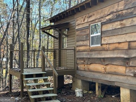 A home in Toccoa