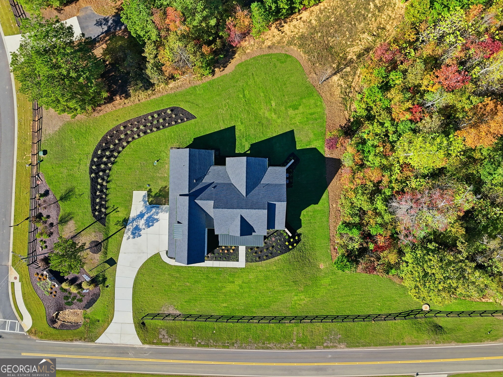 933 MOUNT CARMEL CHURCH LN